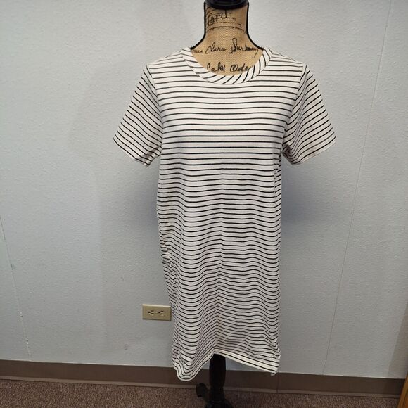 BUFFALO By David Button Ladies' Gray Striped Ivory T-Shirt Dress Size M - Picture 1 of 11